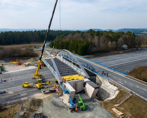 Die Brücke nach dem erfolgreichen Einhub